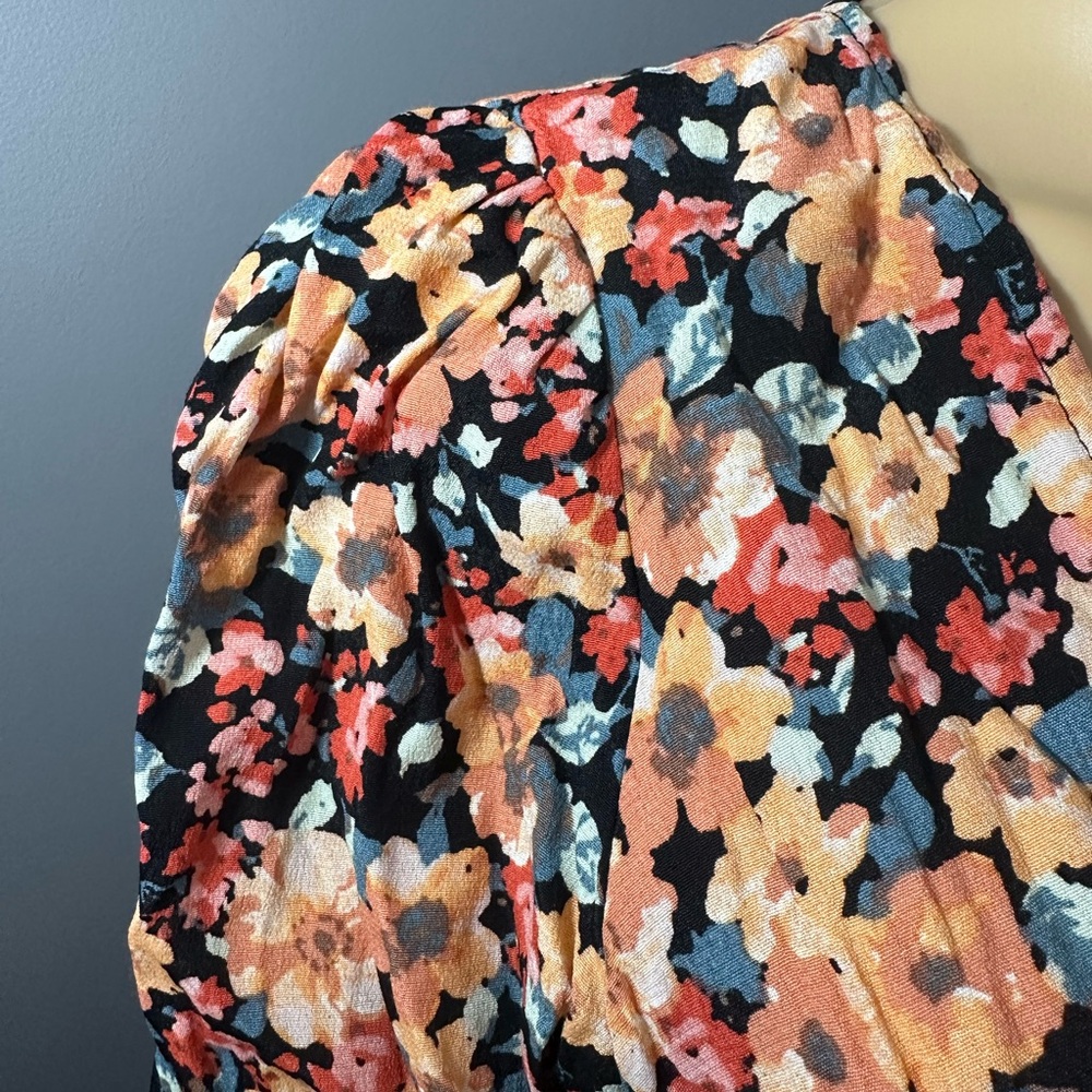 Floral V-Neck Long Sleeve Dress - Picture 6 of 6
